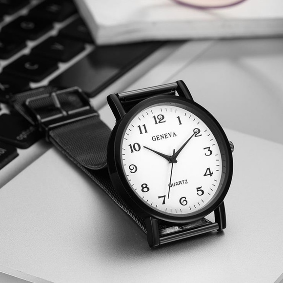 ⌚️NEW⌚️ Unisex Luxury Stainless Steel Quartz Watch - Picture 4 of 5